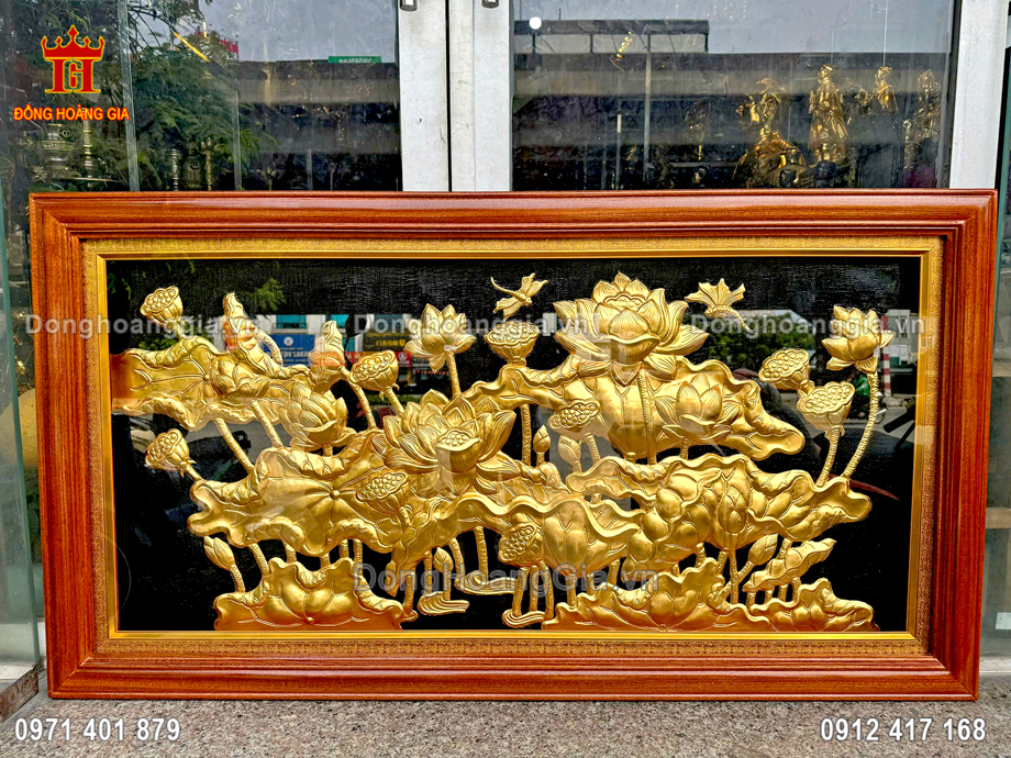 Bức tranh được nghệ nhân của chúng chế tác hoàn toàn thủ công truyền thống